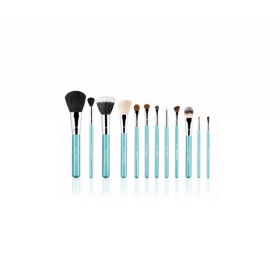 Wholesale Sigma Make Me Brush Essential Kit in blue